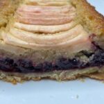 apple black currant tart